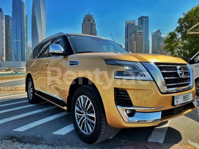 Dubai'de kiralık Nissan Patrol V6 (Altın), 2020