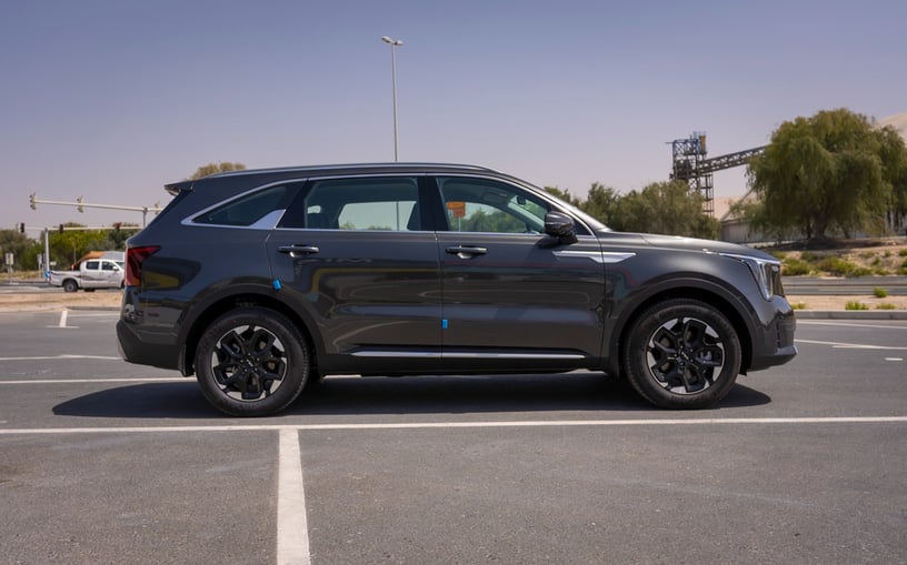KIA Sorento (Gris Fonc&eacute;), 2024 - offres de bail &agrave; Duba&iuml;