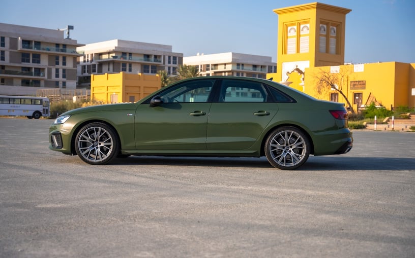 إيجار أودي A4 (أخضر), 2024 في أبو ظبي