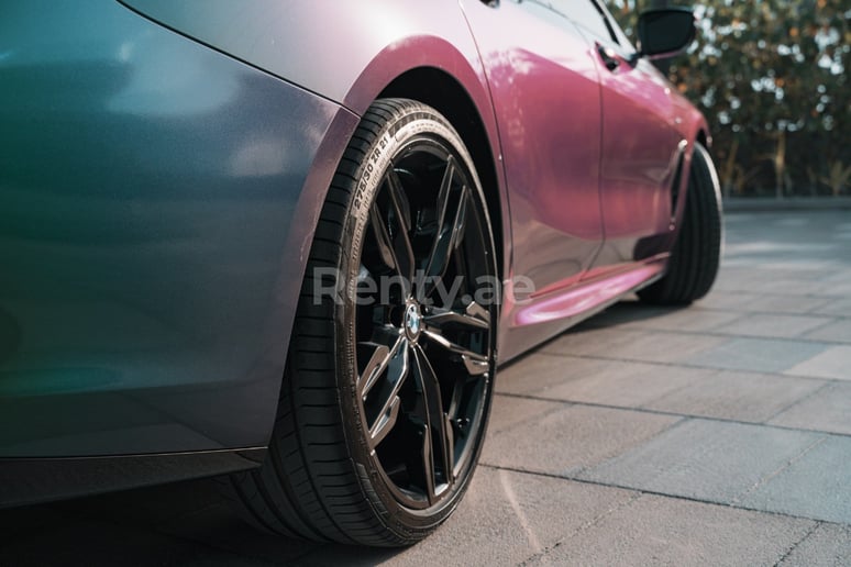 BMW 840 Grand Coupe (Groen), 2021 te huur in Dubai