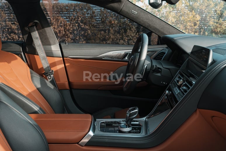 BMW 840 Grand Coupe (Groen), 2021 te huur in Dubai