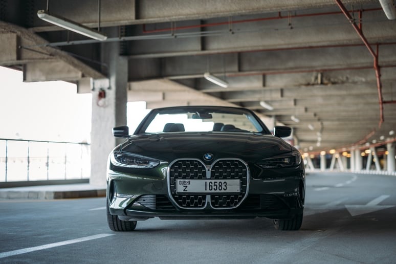 BMW 430i cabrio (verde), 2022 in affitto a Ras Al Khaimah