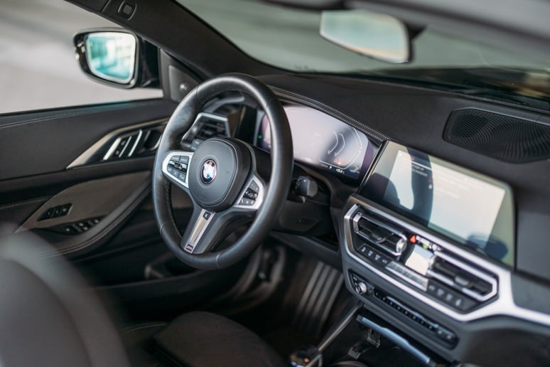 BMW 430i cabrio (verde), 2022 in affitto a Ras Al Khaimah