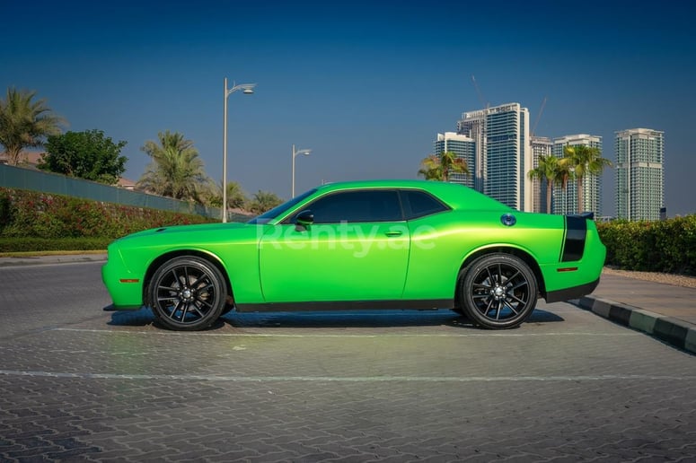 Dodge Challenger (Verte), 2018 &agrave; louer &agrave; Duba&iuml;