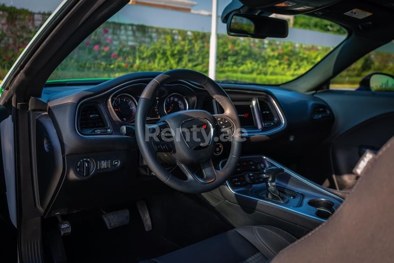 Dodge Challenger (Verte), 2018 &agrave; louer &agrave; Duba&iuml;