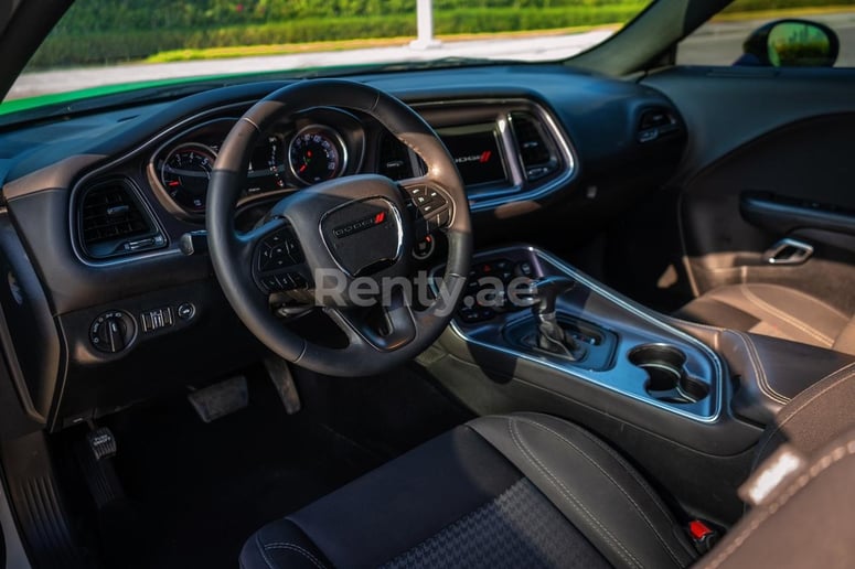 Dodge Challenger (Verte), 2018 &agrave; louer &agrave; Duba&iuml;