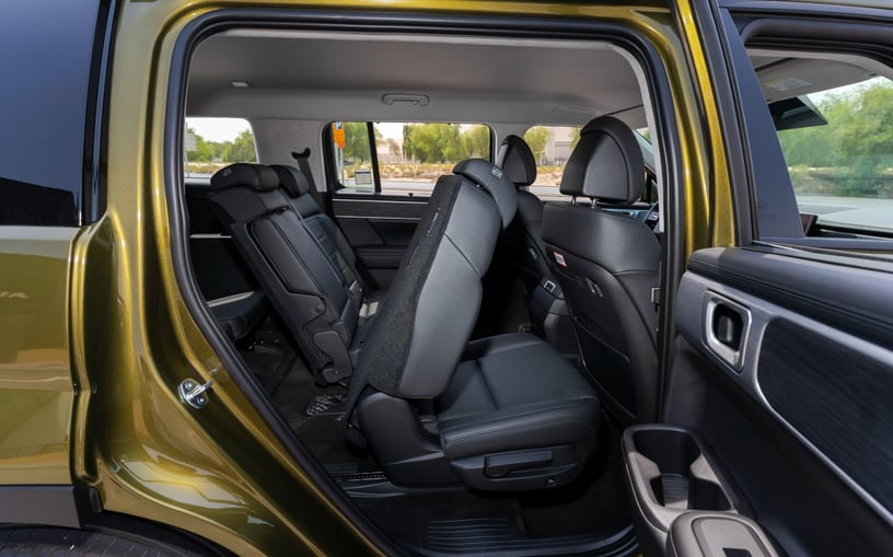 Hyundai Santa Fe (Verte), 2024 &agrave; louer &agrave; Sharjah