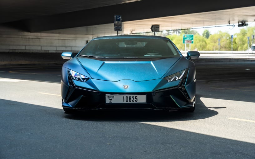 Lamborghini Huracan Tecnica (Зеленый), 2024 для аренды в Абу-Даби