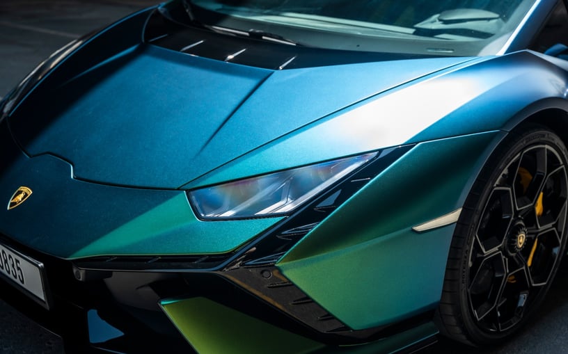 Lamborghini Huracan Tecnica (Зеленый), 2024 для аренды в Абу-Даби