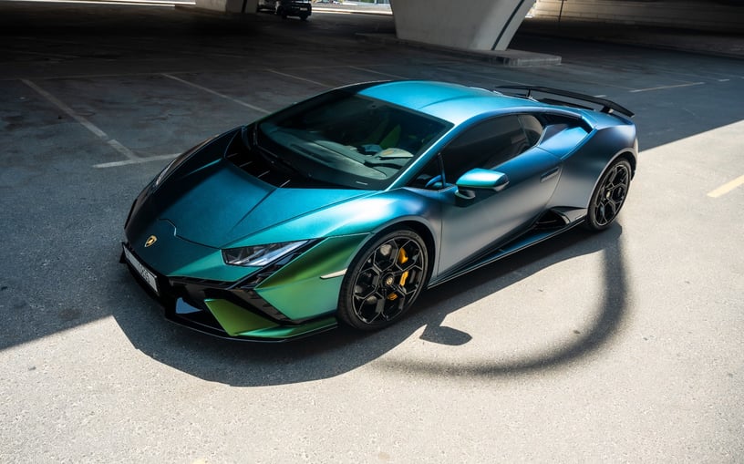 Lamborghini Huracan Tecnica (Зеленый), 2024 для аренды в Абу-Даби