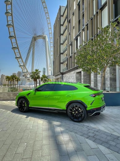 Lamborghini Urus (Verte), 2021 &agrave; louer &agrave; Duba&iuml;