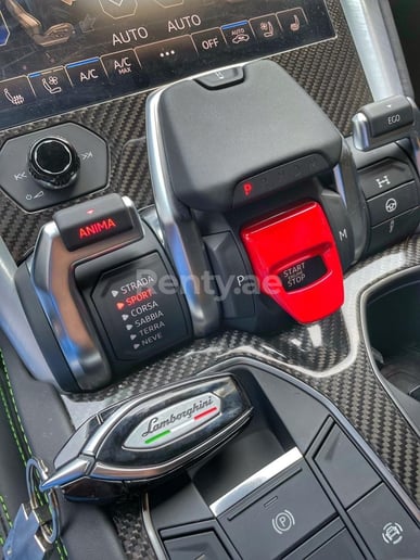 Lamborghini Urus (Verte), 2021 &agrave; louer &agrave; Duba&iuml;