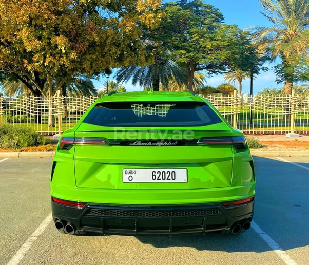 Lamborghini Urus (Green), 2021 for rent in Dubai