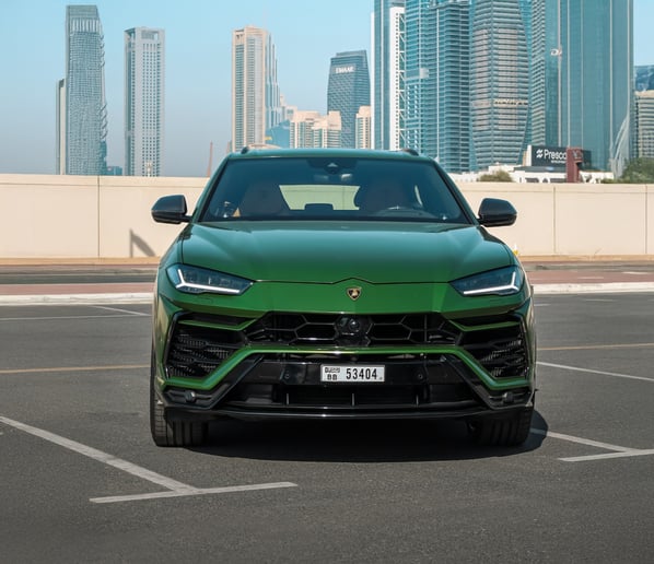 Lamborghini Urus (Зеленый), 2025 для аренды в Абу-Даби