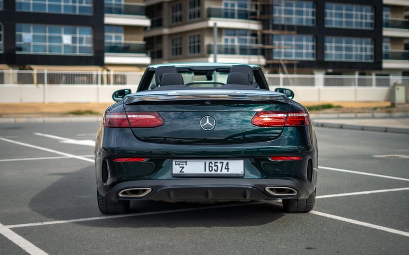 Mercedes E200 Cabrio (Gr&uuml;n), 2022 - Leasingangebote in Ras Al Khaimah