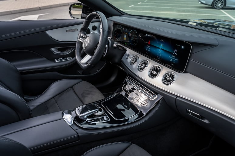 Mercedes E200 Cabrio (Gr&uuml;n), 2022 - Leasingangebote in Ras Al Khaimah