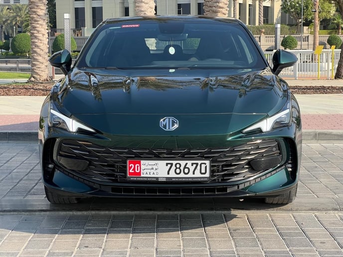 MG 7 (Gr&uuml;n), 2025  zur Miete in Dubai