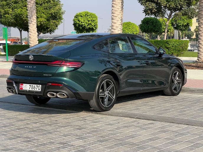 MG 7 (Gr&uuml;n), 2025  zur Miete in Dubai