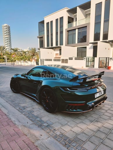Porsche 911 Carrera Turbo S Top Car (Gr&uuml;n), 2021  zur Miete in Sharjah