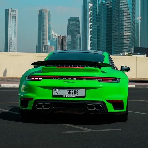 Porsche 911 Carrera Cabrio (Verte), 2021 &agrave; louer &agrave; Abu Dhabi
