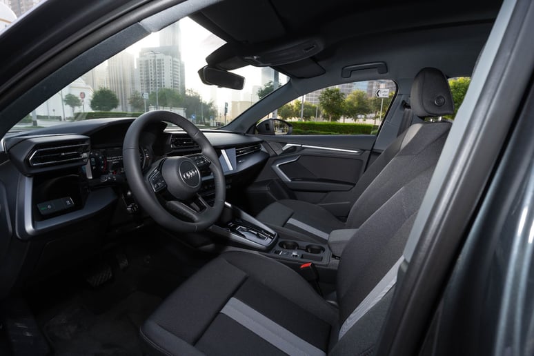 Audi A3 (Grijs), 2025 - lease-aanbiedingen in Abu Dhabi