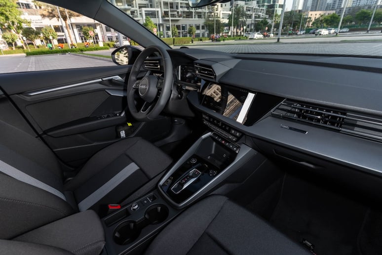 Audi A3 (Grijs), 2025 - lease-aanbiedingen in Abu Dhabi
