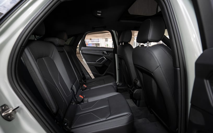 在哈伊马角租车 租 奥迪Q3 Sportback (灰色), 2024