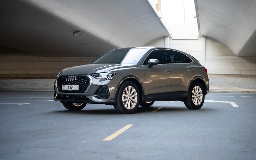 Audi Q3 Sportback (Gris), 2025 para alquiler en Ras Al Khaimah