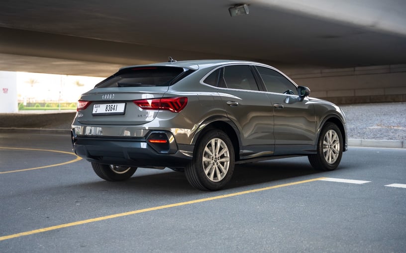 Audi Q3 Sportback (Gris), 2025 para alquiler en Ras Al Khaimah