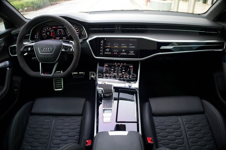 Audi RS6 (Grau), 2021  zur Miete in Ras Al Khaimah