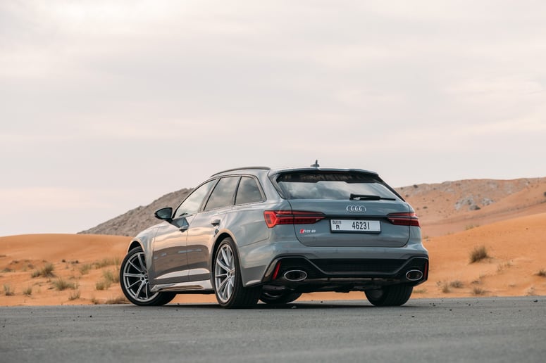 Audi RS6 (Grigio), 2023 in affitto a Abu Dhabi