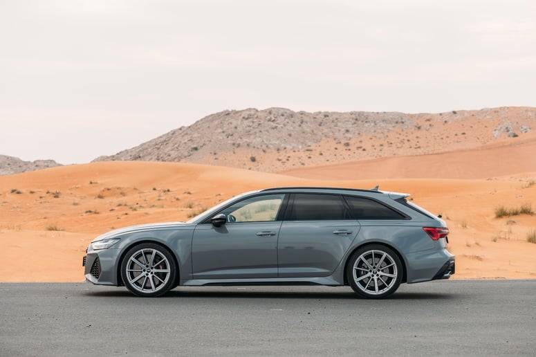Audi RS6 (Grigio), 2023 in affitto a Abu Dhabi