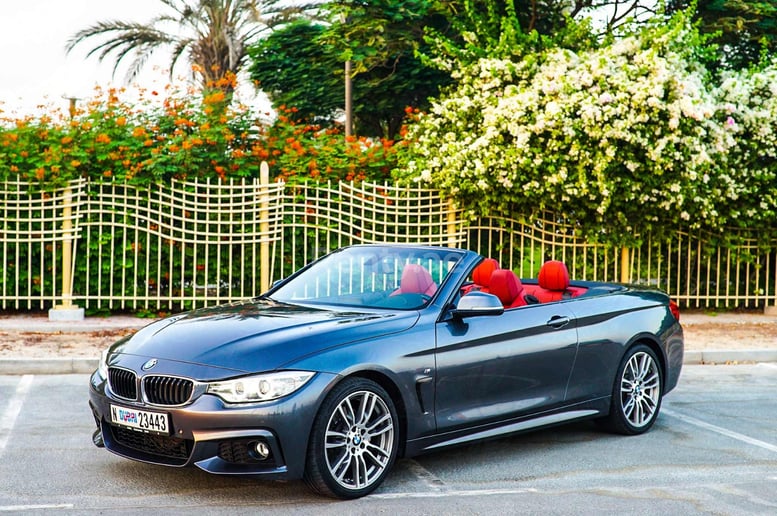 BMW 430 Cabriolet (Grigio Scuro), 2019 in affitto a Dubai