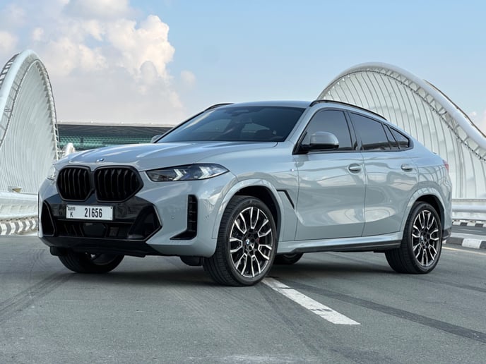 إيجار بي ام دبليو X6 (اللون الرمادي), 2023 في الشارقة
