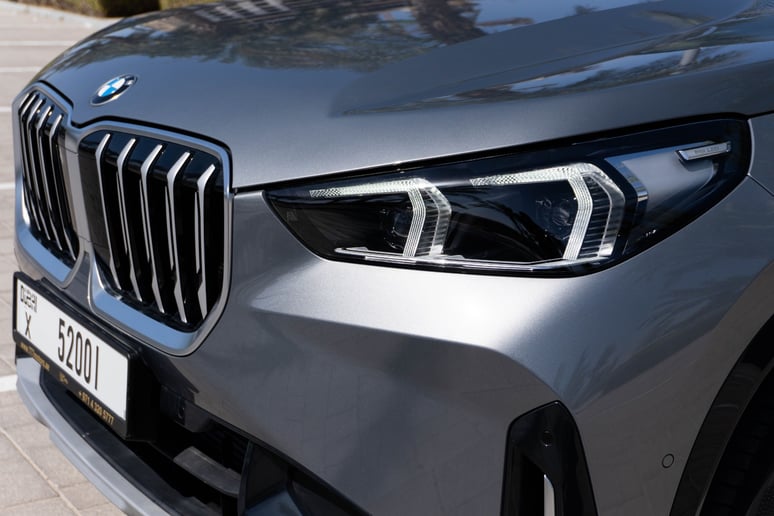 BMW X1 (Grijs), 2024 te huur in Abu Dhabi