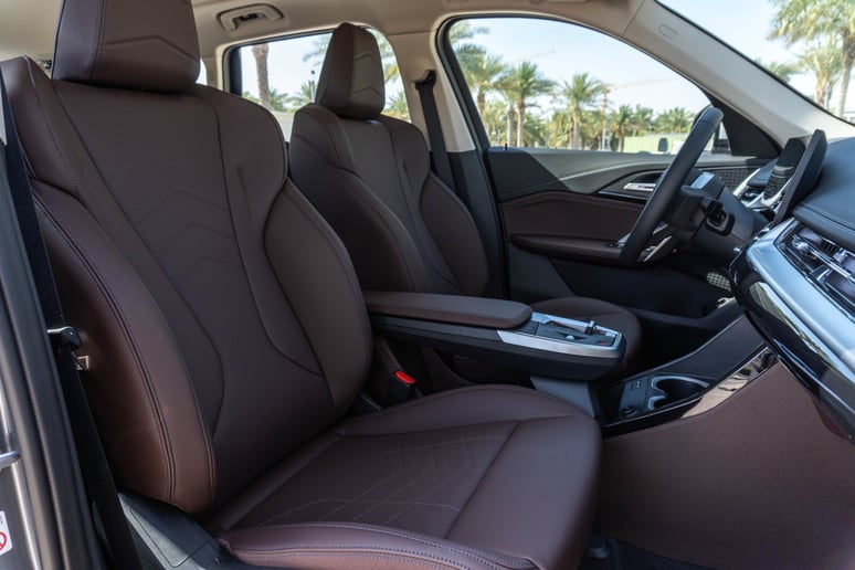 BMW X1 (Grijs), 2024 te huur in Abu Dhabi