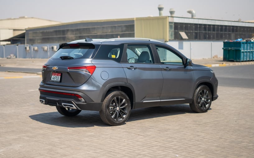 Chevrolet Captiva (Grigio), 2024 in affitto a Abu Dhabi