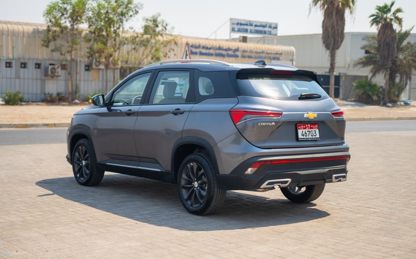 Chevrolet Captiva (Grigio), 2024 in affitto a Abu Dhabi