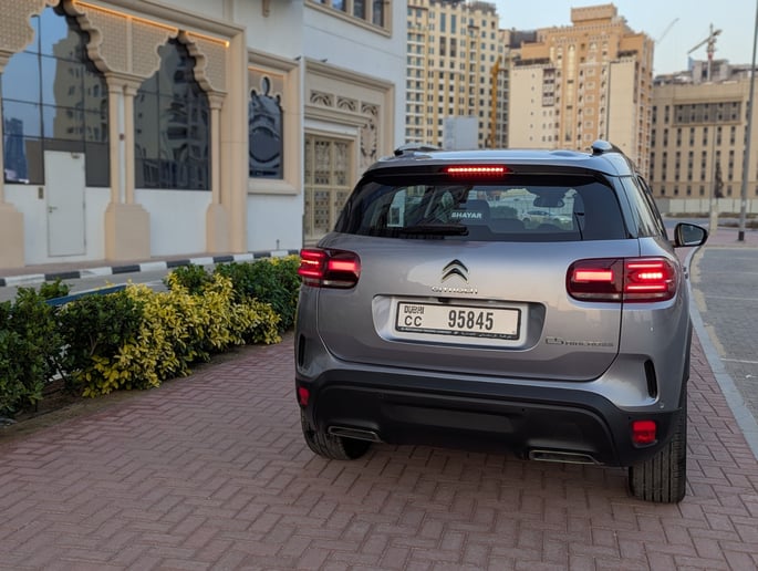 Citroen C5 Aircross (Gris), 2025 para alquiler en Dub&aacute;i