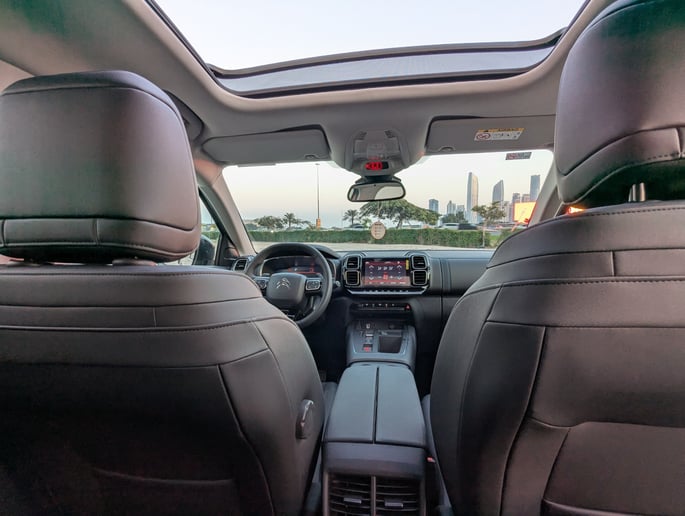 Citroen C5 Aircross (Gris), 2025 para alquiler en Dub&aacute;i