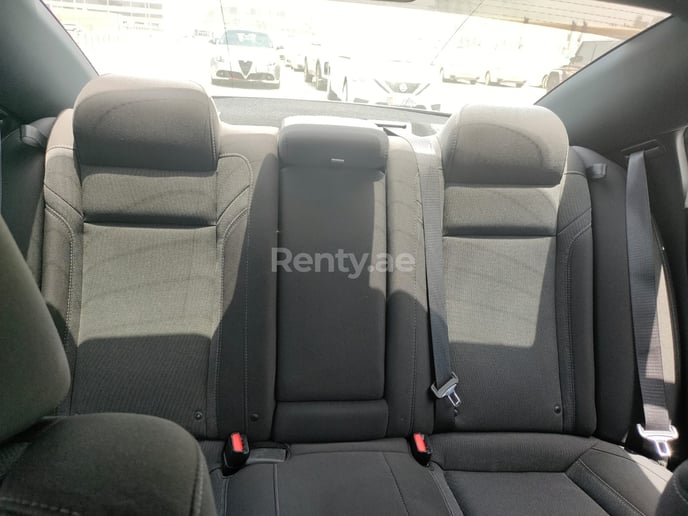 Dodge Charger (Grau), 2019  zur Miete in Dubai