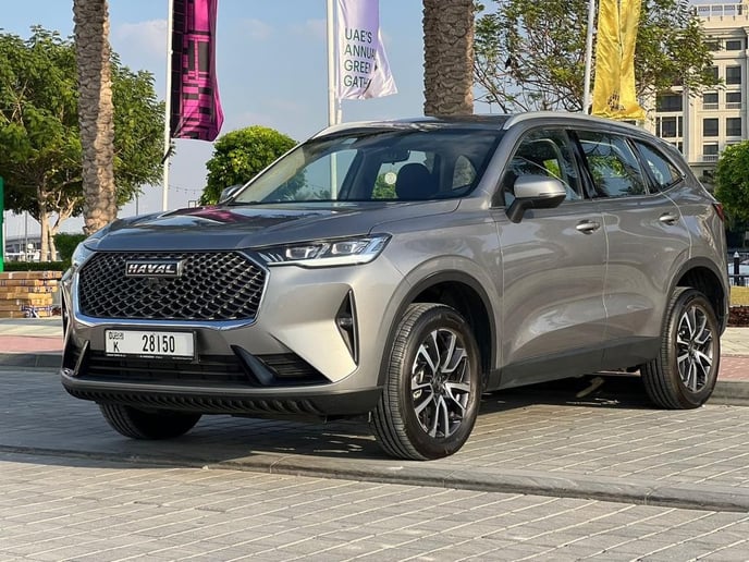 Haval H6 (Grise), 2024 &agrave; louer &agrave; Abu Dhabi