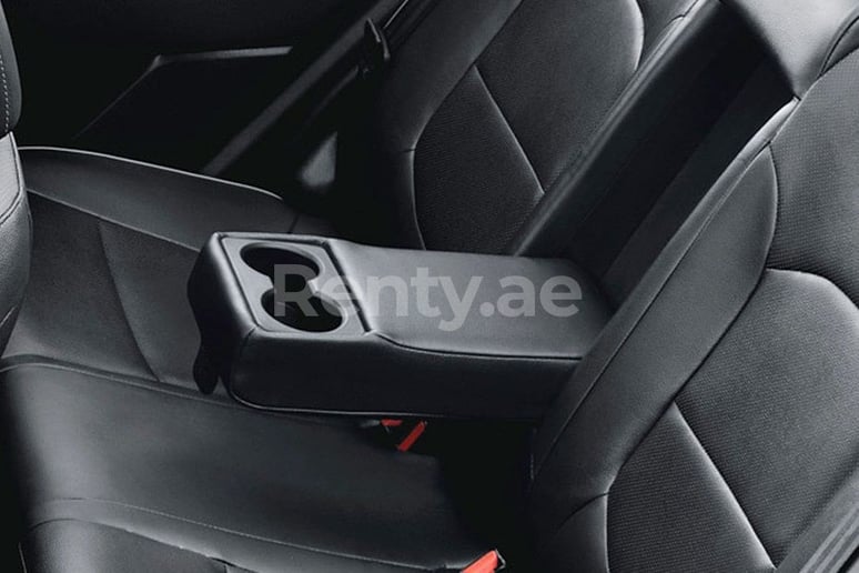 Hyundai Creta (Gris), 2020 para alquiler en Dub&aacute;i