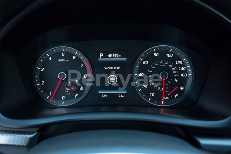 Hyundai Sonata (Grijs), 2018 te huur in Dubai
