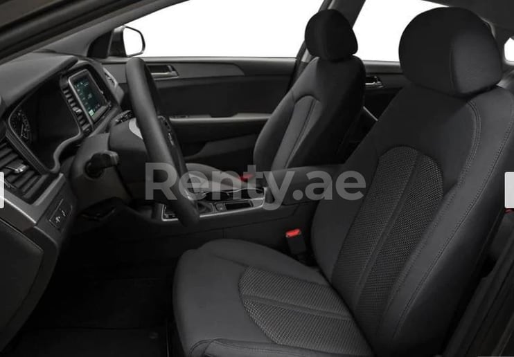 Hyundai Sonata (Grijs), 2018 te huur in Dubai