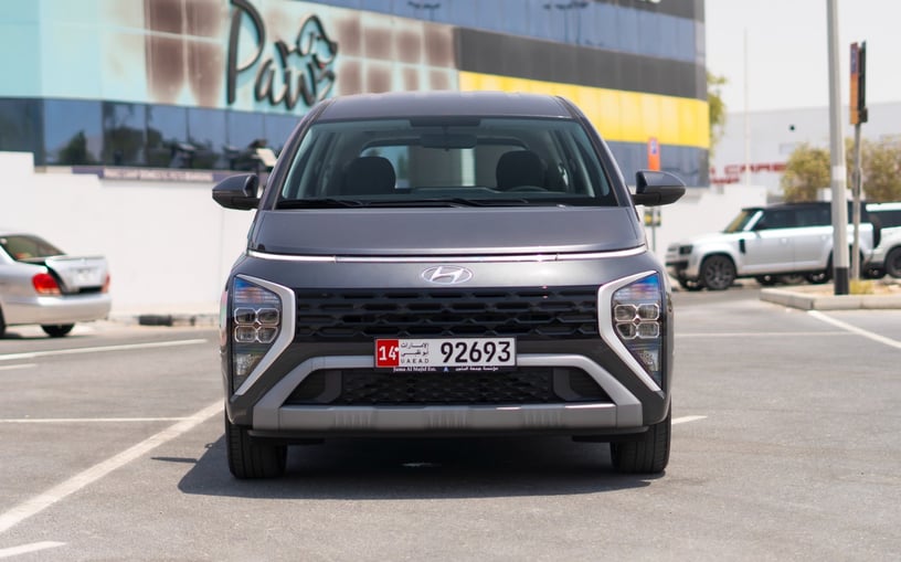 Hyundai Stargazer (Grigio), 2024 - offerte di leasing in Abu Dhabi