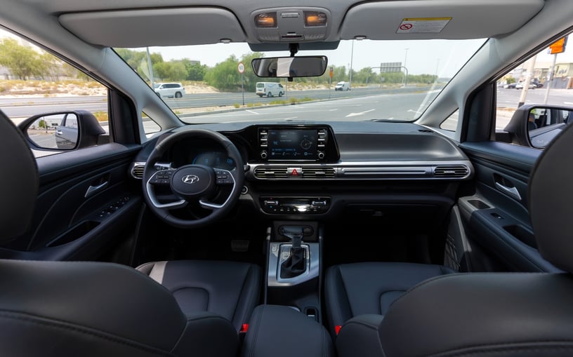 Hyundai Stargazer (Grigio), 2024 - offerte di leasing in Abu Dhabi
