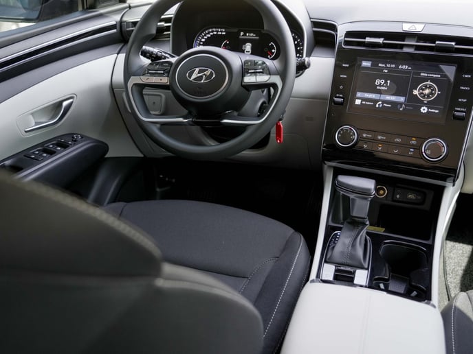 Hyundai Tucson (Gris), 2023 para alquiler en Sharjah