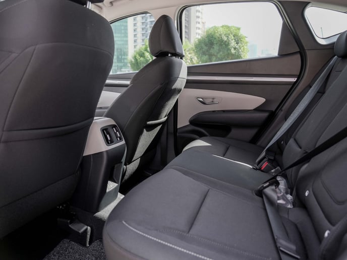 Hyundai Tucson (Gris), 2023 para alquiler en Sharjah