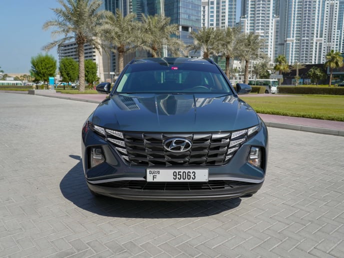 Hyundai Tucson (Серый), 2023 для аренды в Шарджа